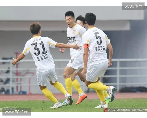 老兵不死!37岁谭龙中国顶级联赛出场200场,其中亚泰193场进87球 老兵不死!37岁谭龙中国顶级联赛出场200场,其中亚泰193场进87球