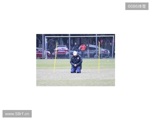 帽子上用中文写着努力、忍耐、牺牲,张外龙:是我作为教练的哲学 帽子上用中文写着努力、忍耐、牺牲,张外龙:是我作为教练的哲学