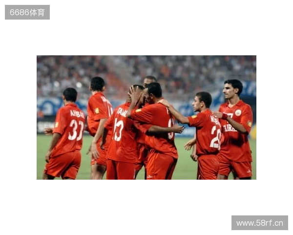 亚预赛出线关键战！中国香港vs新加坡首发：安永佳、陈晋一领衔